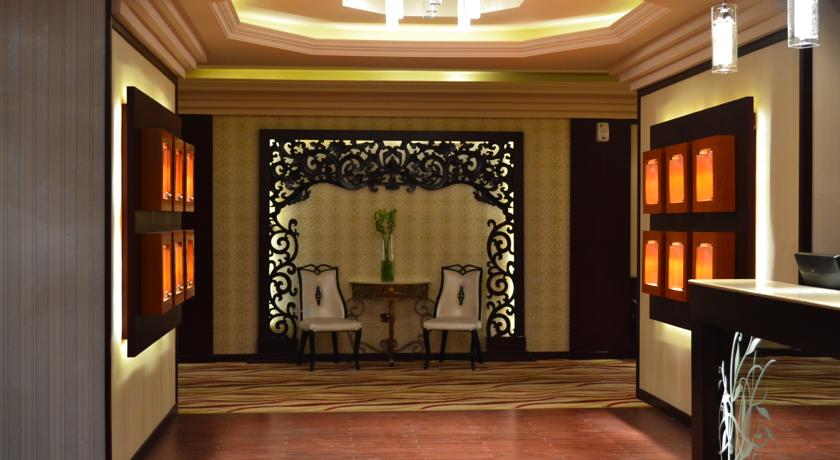 OYO 130 Phoenix Hotel