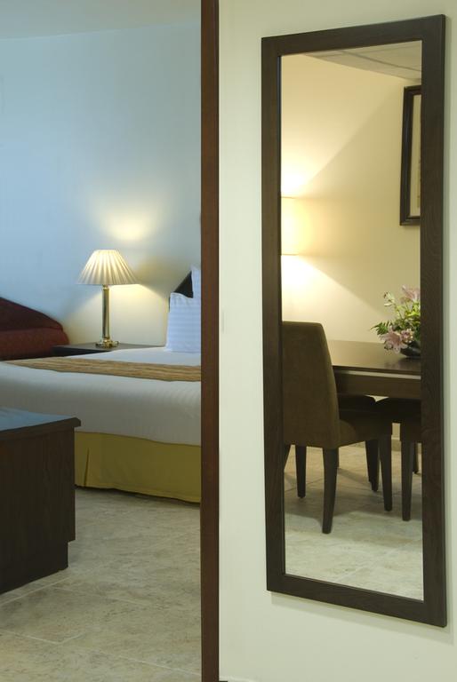 Avari Al Barsha Apartment Hotel