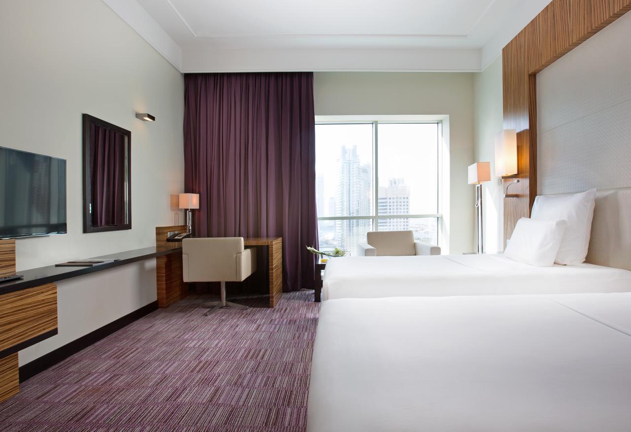 Pullman Jumeirah Lakes Towers Hotel & Residence