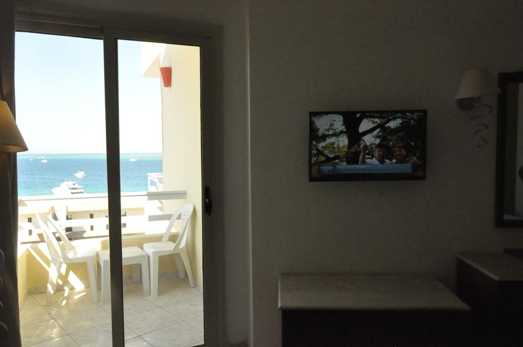 Roma Host Way Hotel & Aqua Park