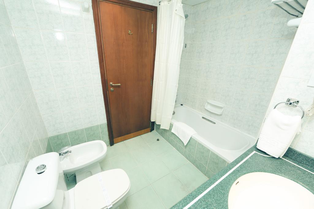 Delmon Hotel