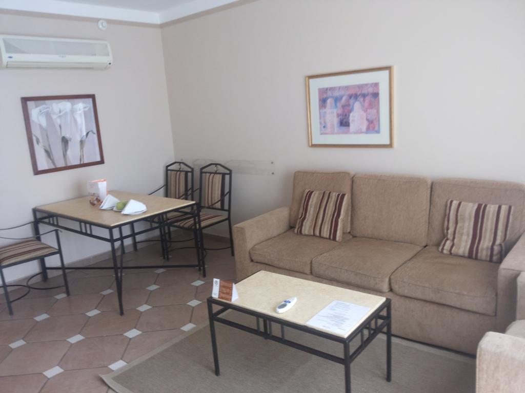 Sol Y Mar Ivory Suites