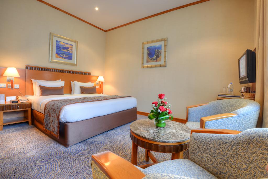 Golden Tulip Al Barsha Hotel