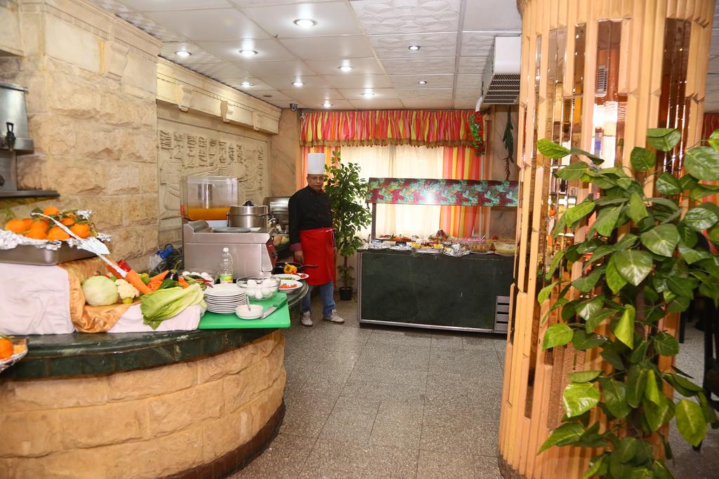 Happy City hotel