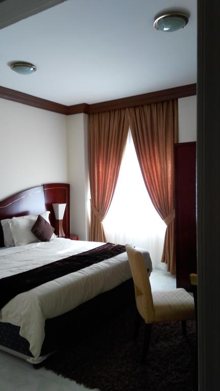 Royal Crown Suites