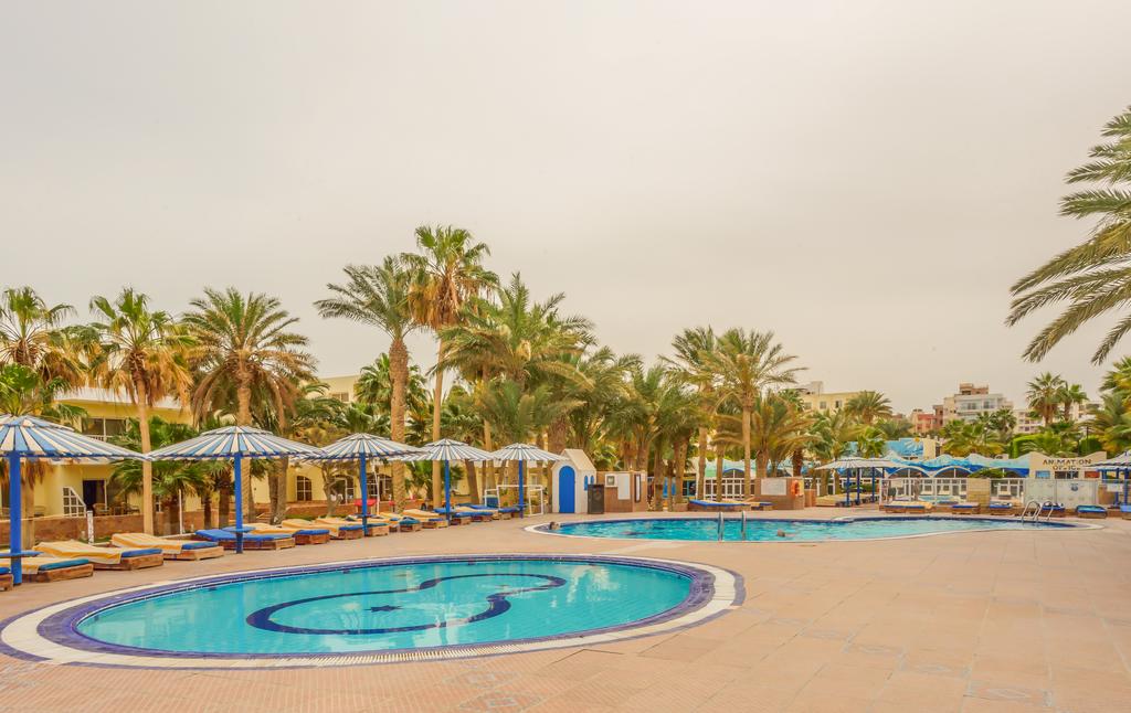 Empire Beach Resort