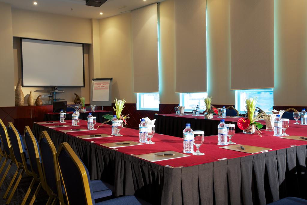 Tamani Marina Hotel & Apartments