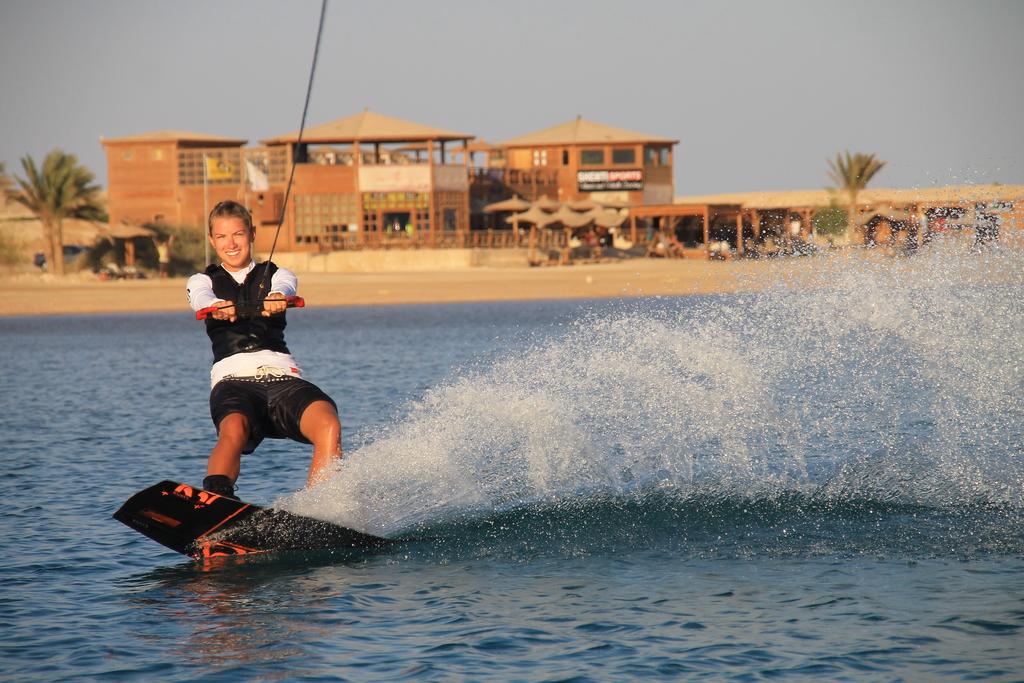 The Breakers Diving & Surfing Lodge
