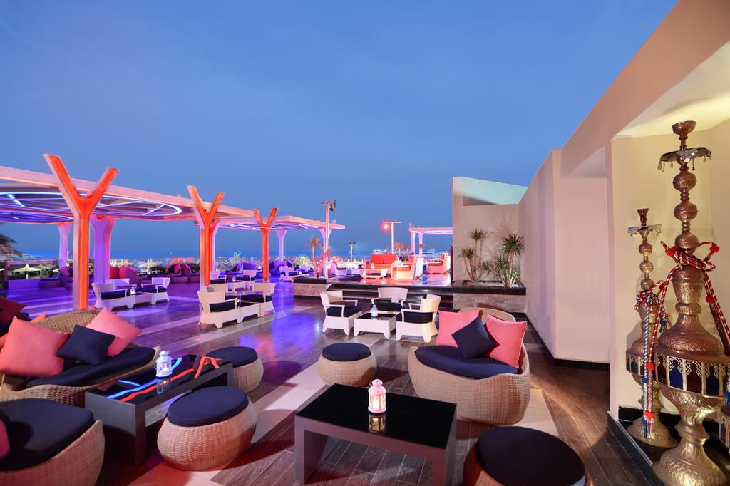 Albatros White Beach (Families and Couples Only)
