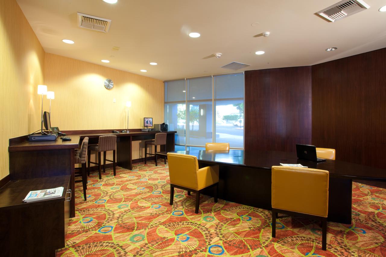 Embassy Suites by Hilton Los Angeles Glendale