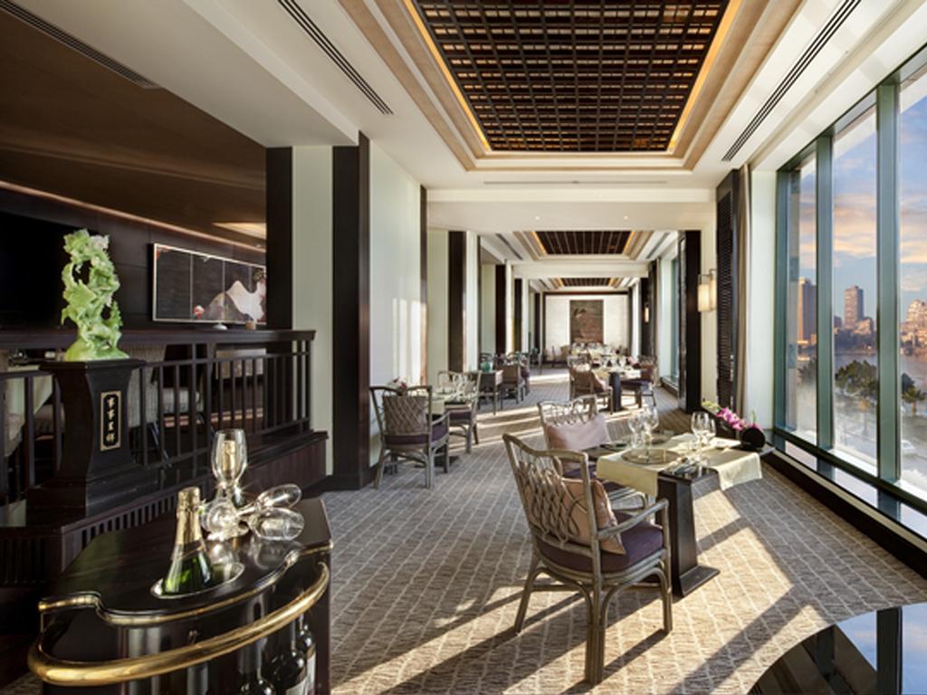 Fairmont Nile City Hotel, Cairo