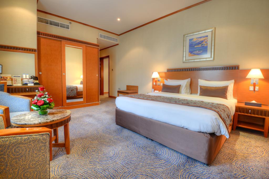 Golden Tulip Al Barsha Hotel