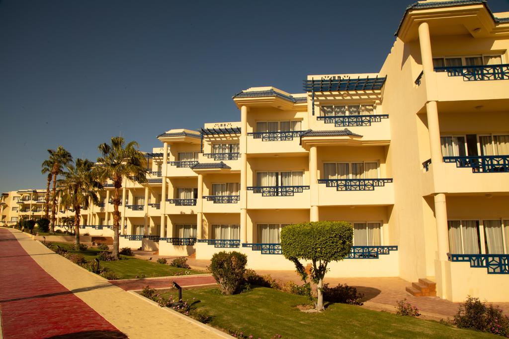 Grand Oasis Resort