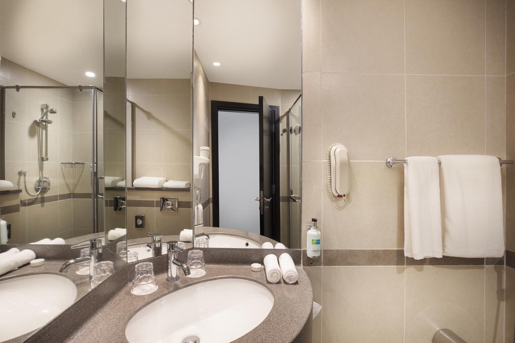 Holiday Inn Express Dubai-Safa Park