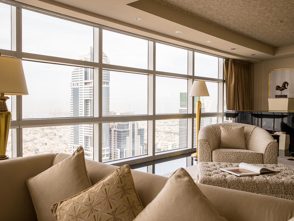 Jumeirah Emirates Towers Hotel