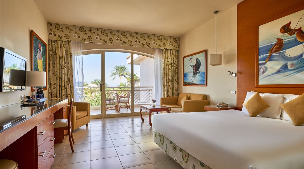 Parrotel Beach Resort