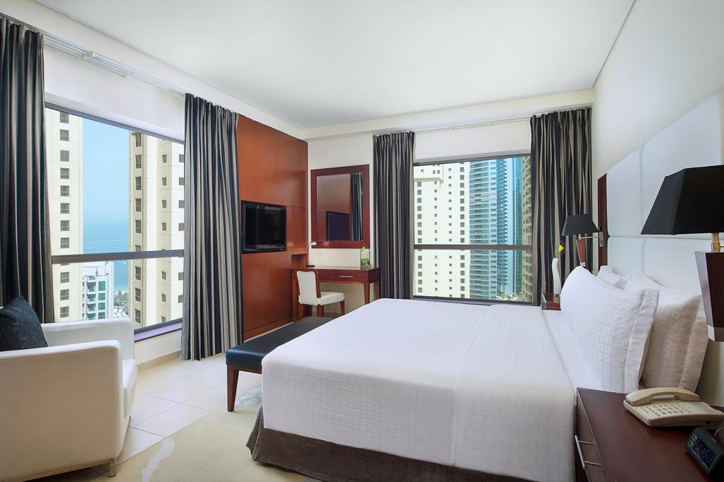 Ramada Plaza Jumeirah Beach