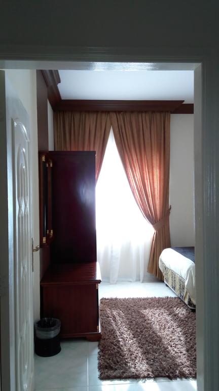 Royal Crown Suites
