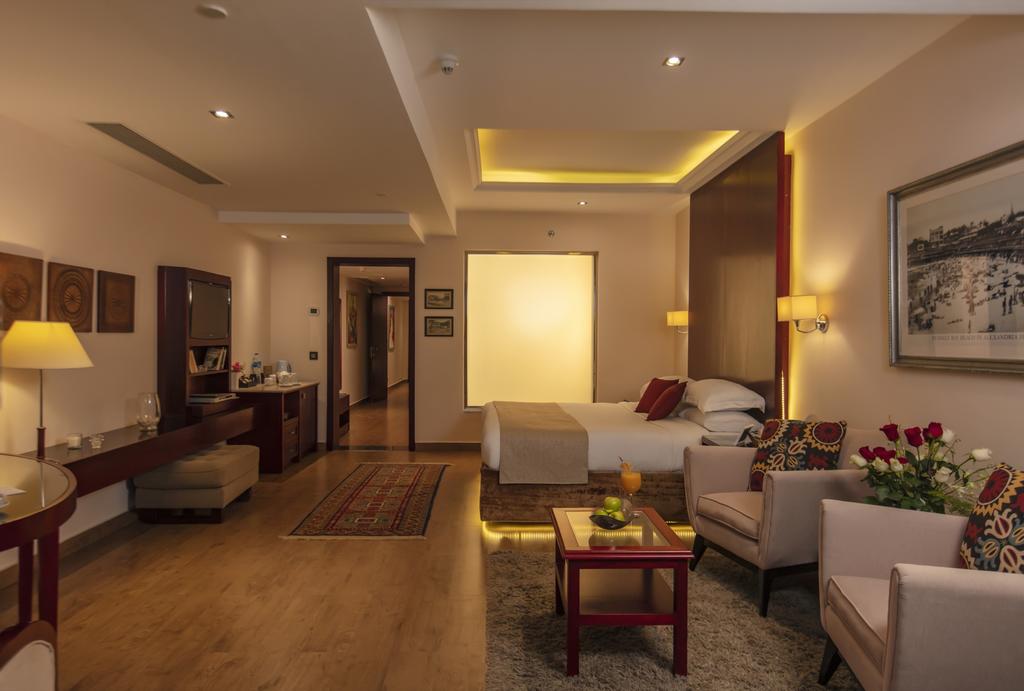 Royal Savoy Hotel and Villas