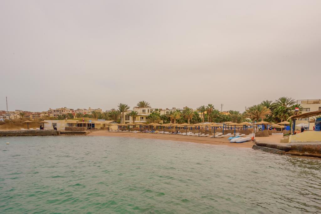 Empire Beach Resort