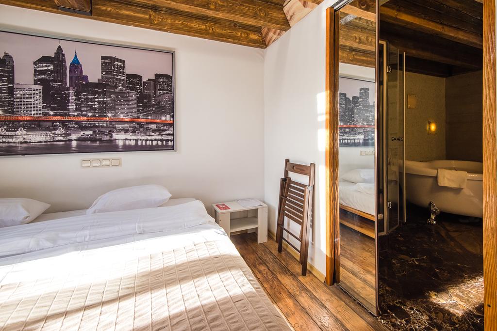 ARTWAY HOTEL