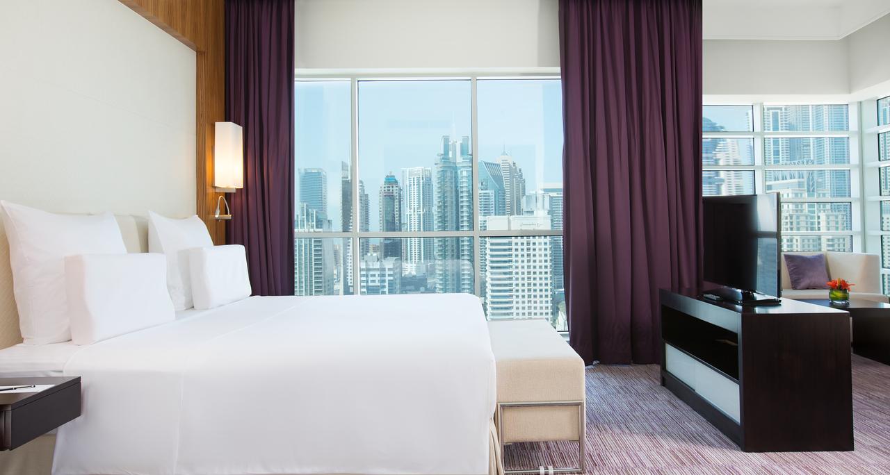 Pullman Jumeirah Lakes Towers Hotel & Residence