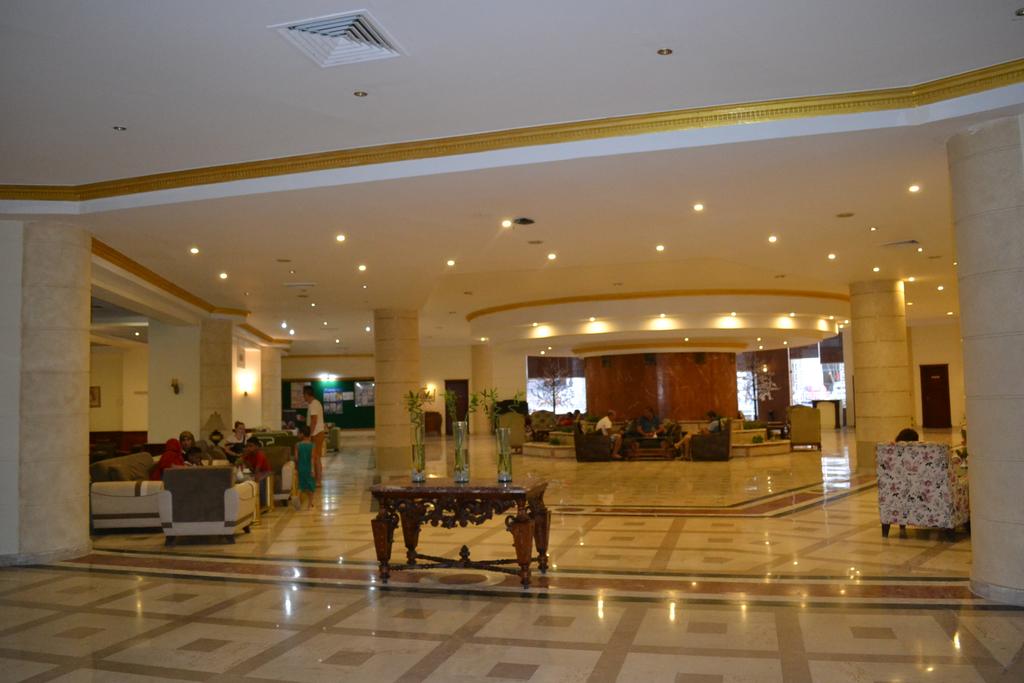 Roma Host Way Hotel & Aqua Park