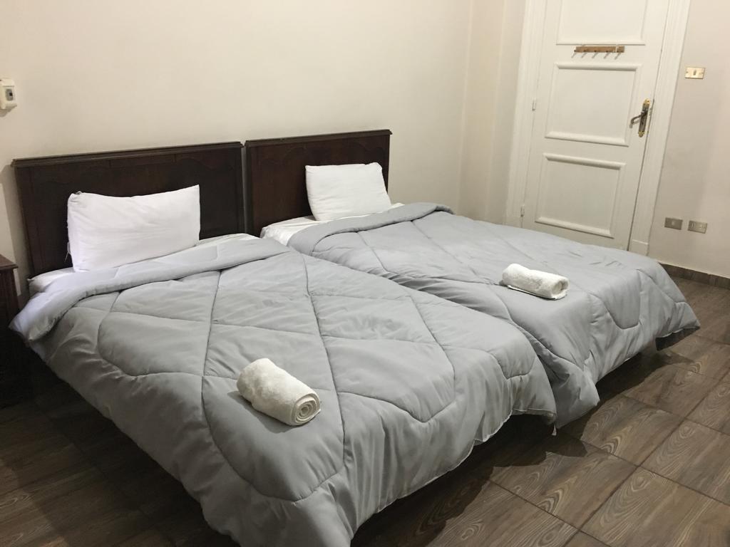 Travelers House Hotel