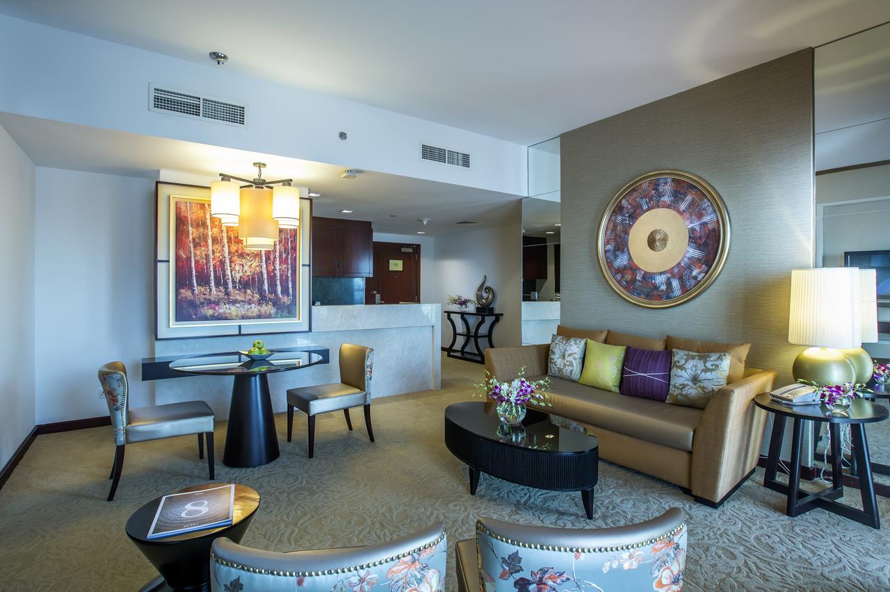 Dusit Thani Hotel