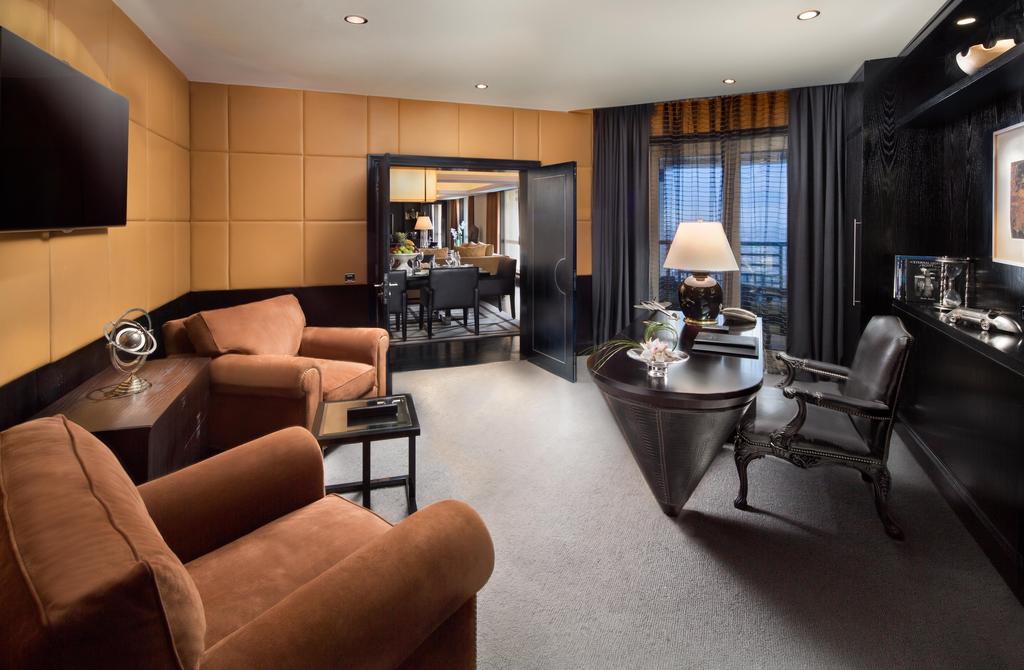Fairmont Nile City Hotel, Cairo