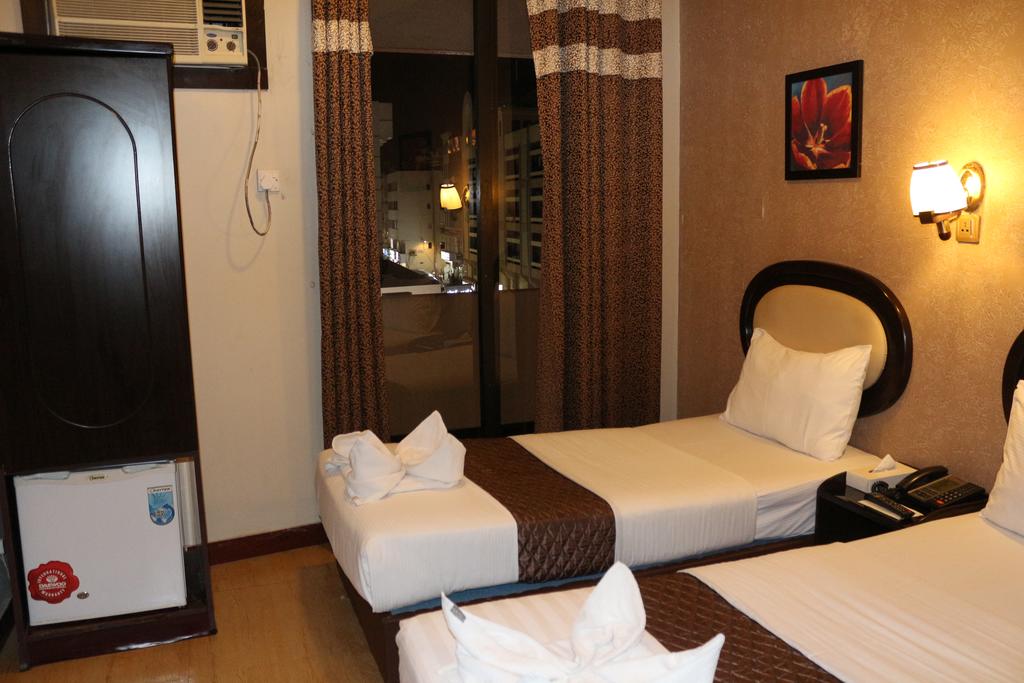 Grand Sina Hotel
