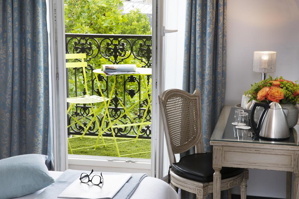 Hôtel Plaza Elysées