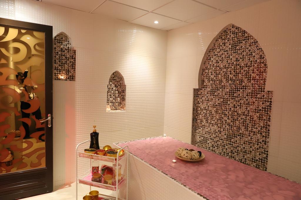 Golden Tulip Suites Dubai
