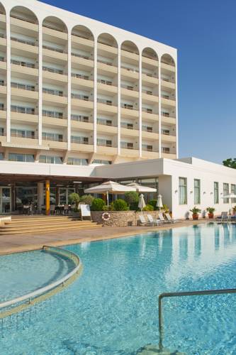 Ajax Hotel