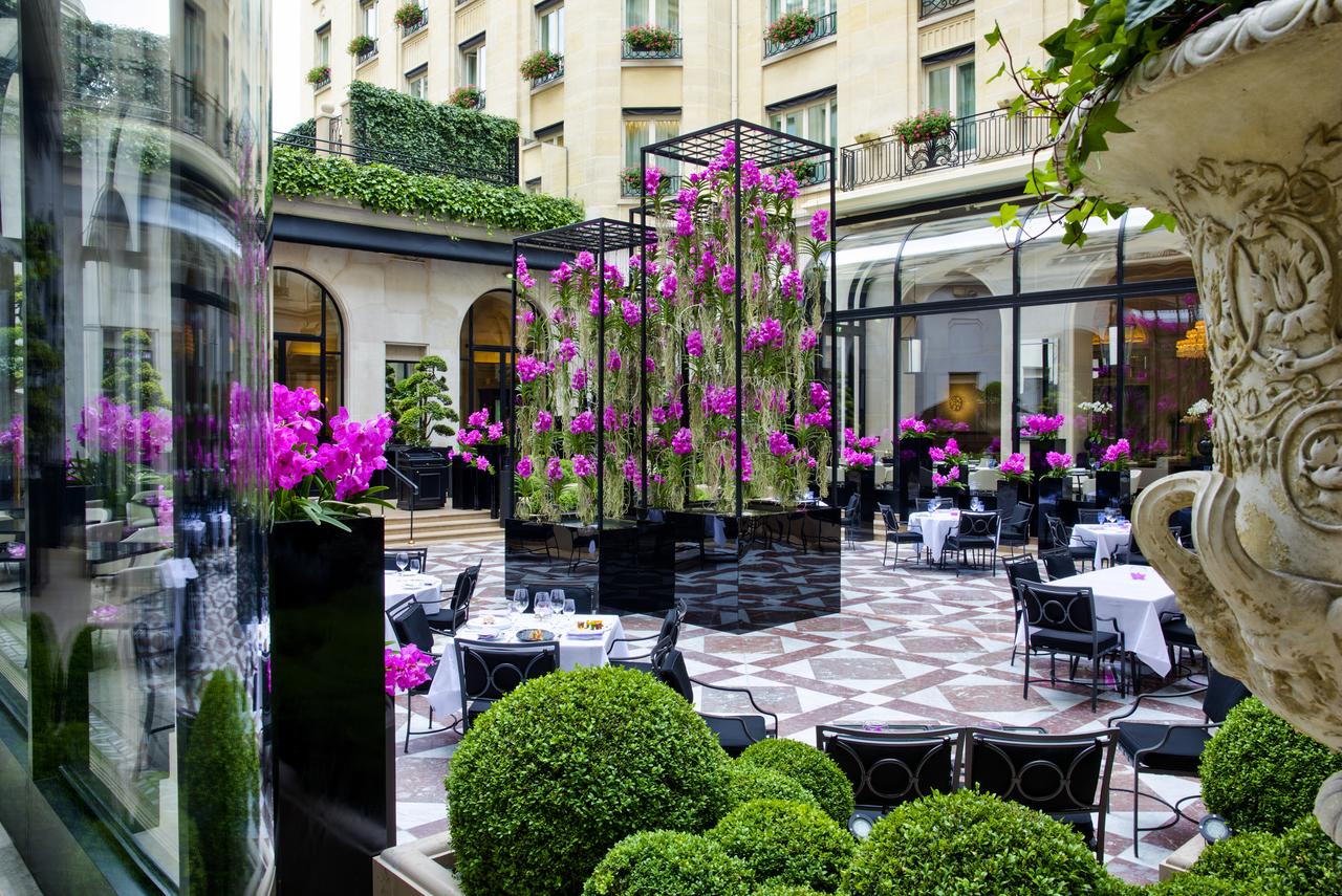 Four Seasons Hotel George V, Paris