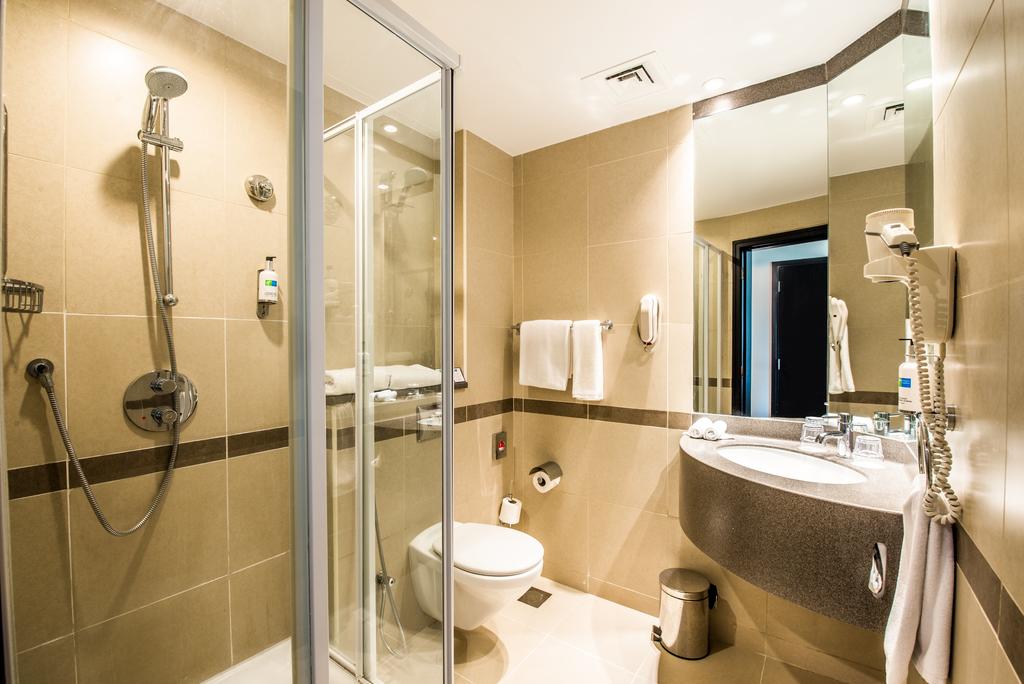 Holiday Inn Express Dubai  Jumeirah