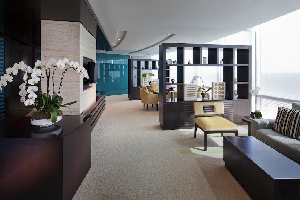 Jumeirah Emirates Towers Hotel