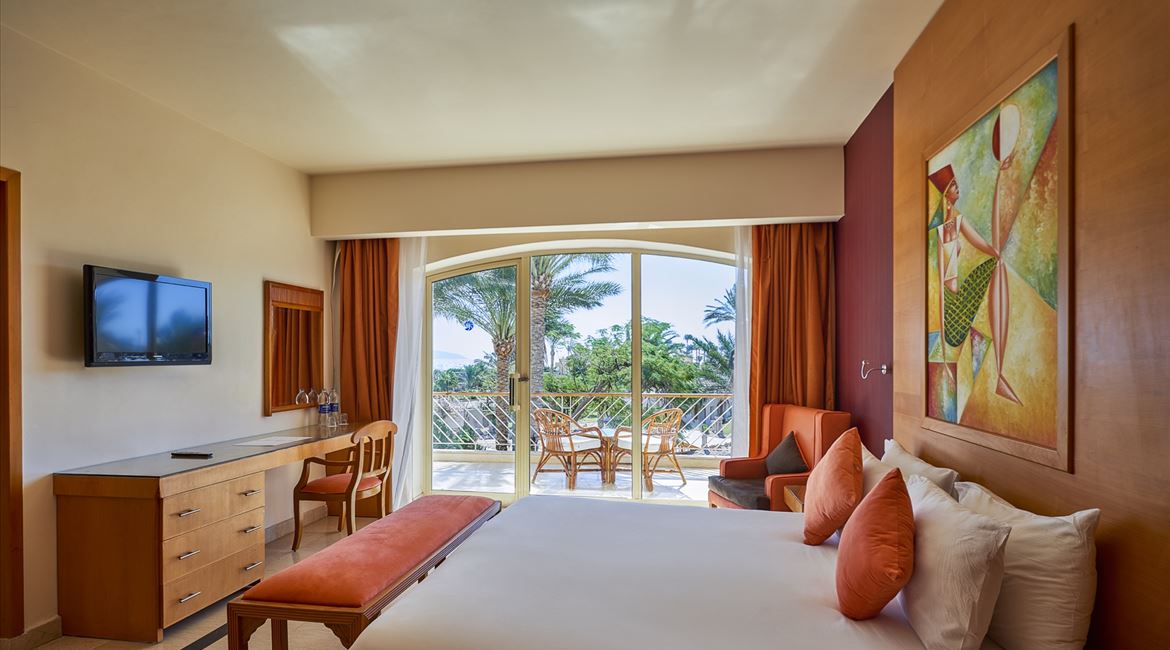 Parrotel Beach Resort