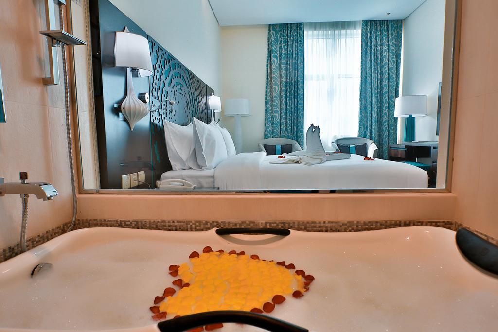 Signature Hotel
