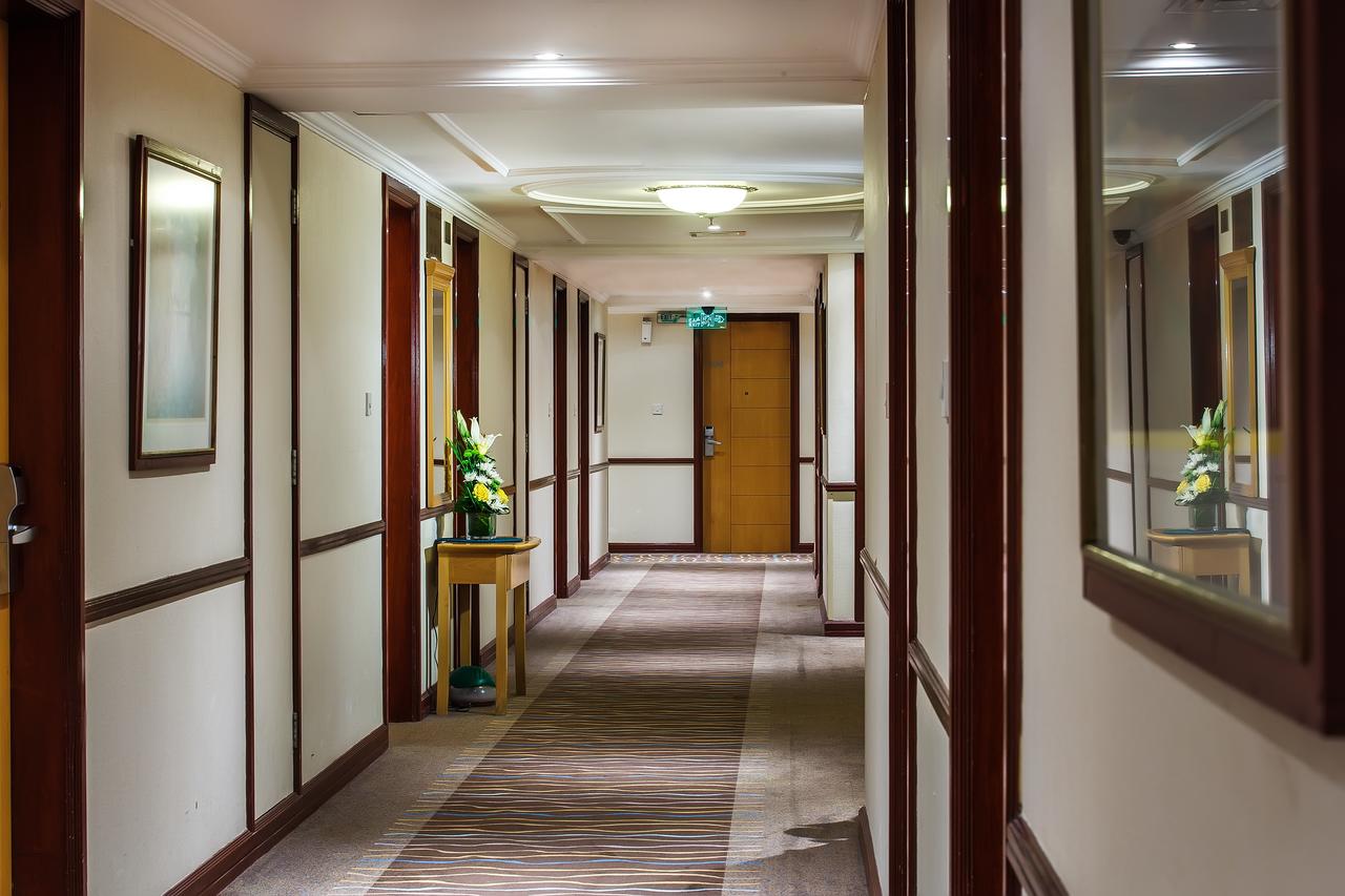 Summit Hotel