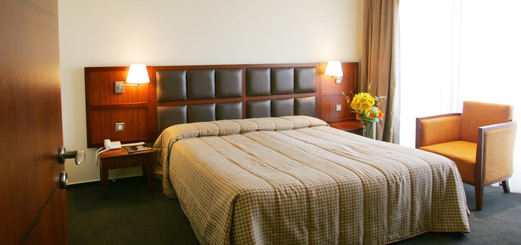 Ajax Hotel