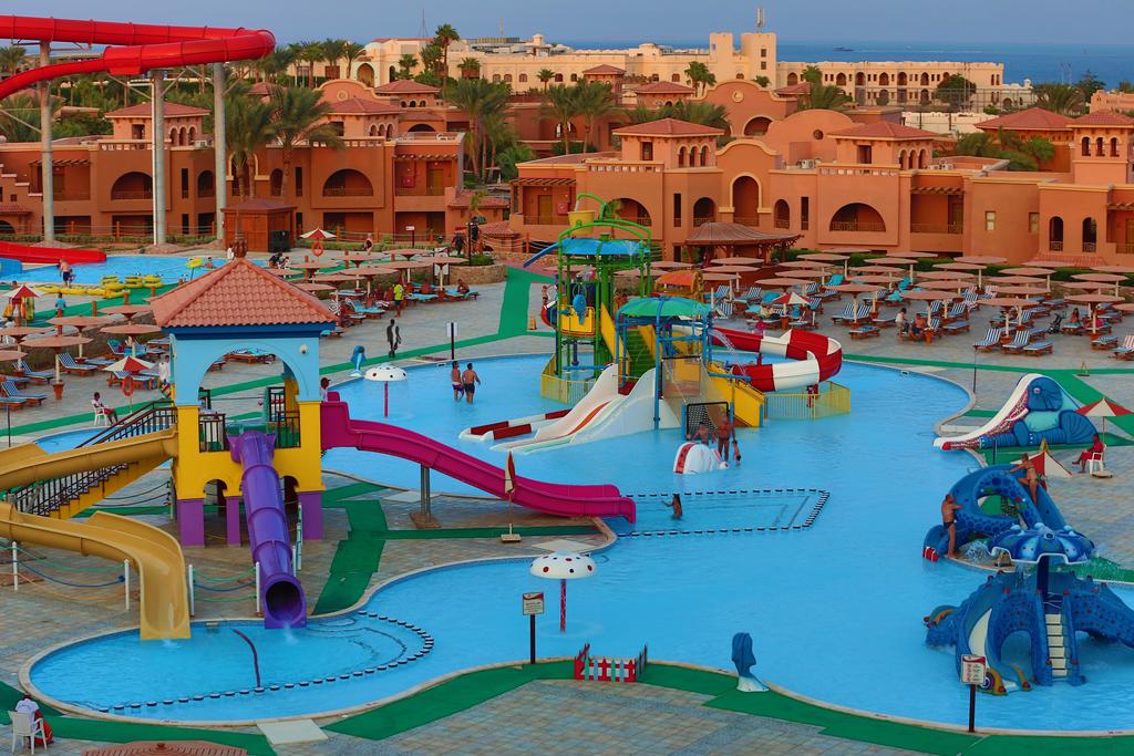 Charmillion Gardens Aquapark