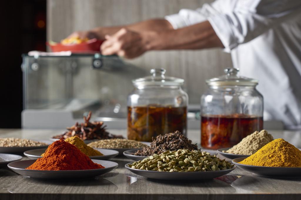 Dusit Thani LakeView Cairo
