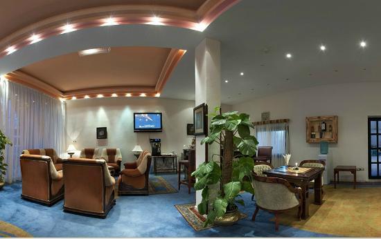 The Club Hotel