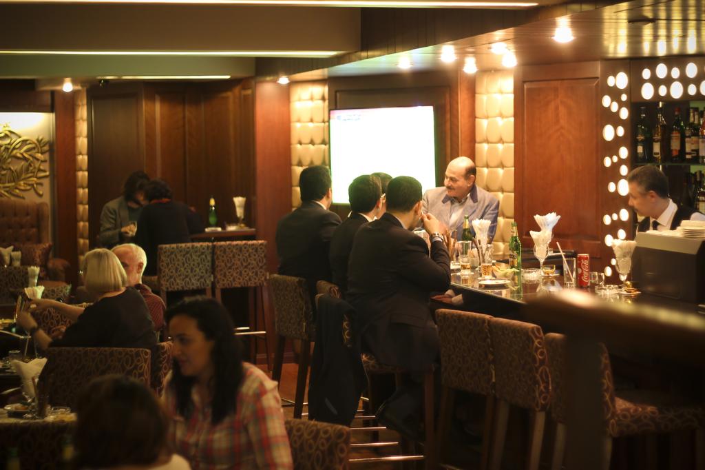 Golden Tulip Flamenco
