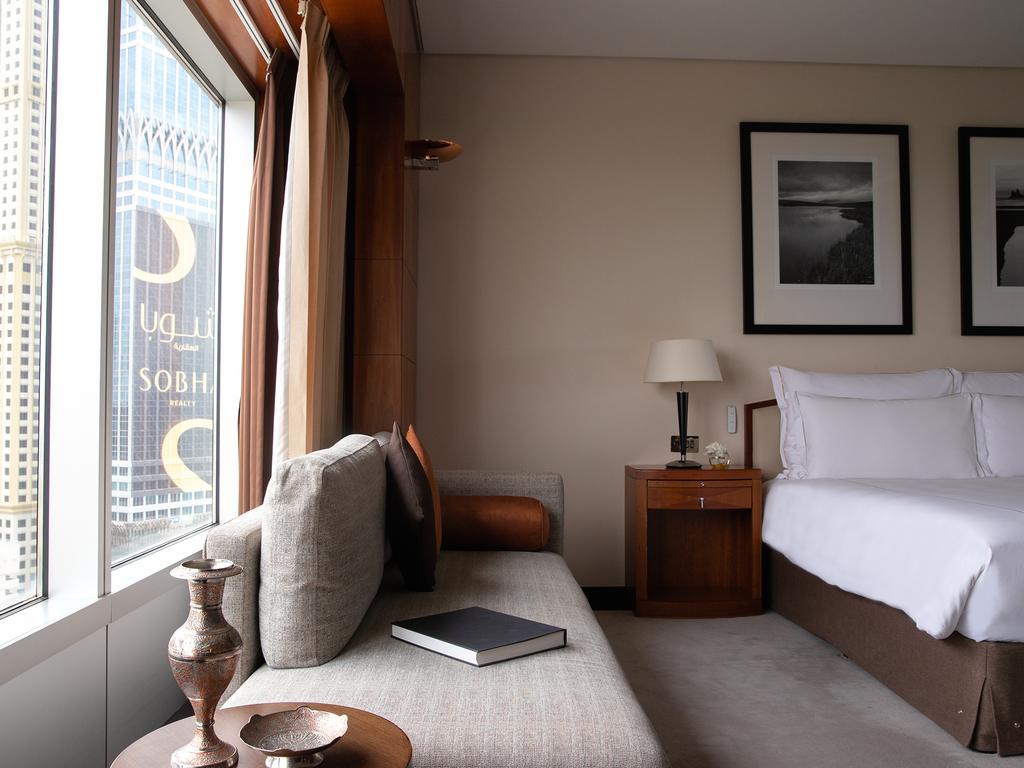 Jumeirah Emirates Towers Hotel