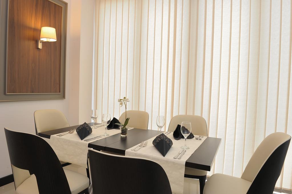 Jumeirah Living World Trade Centre Residence