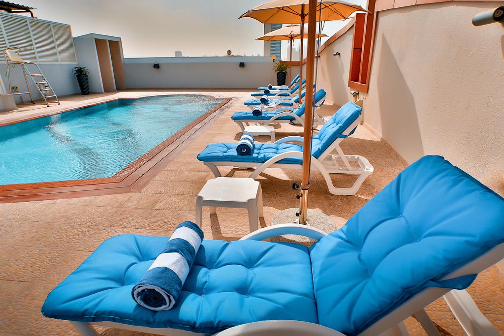 Signature Hotel