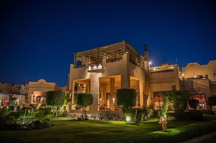 Charmillion Sea Life Resort
