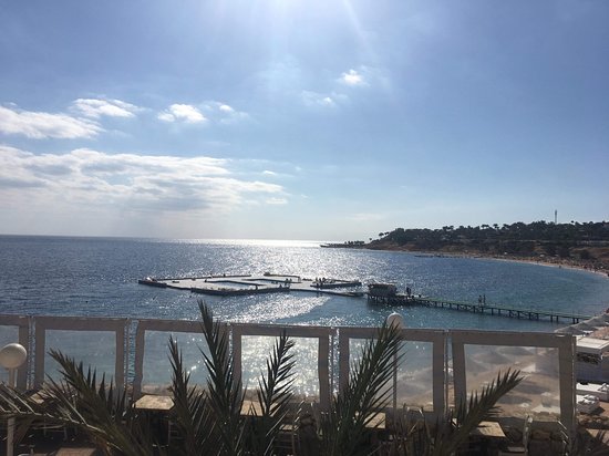 Domina Oasis Hotel & Resort